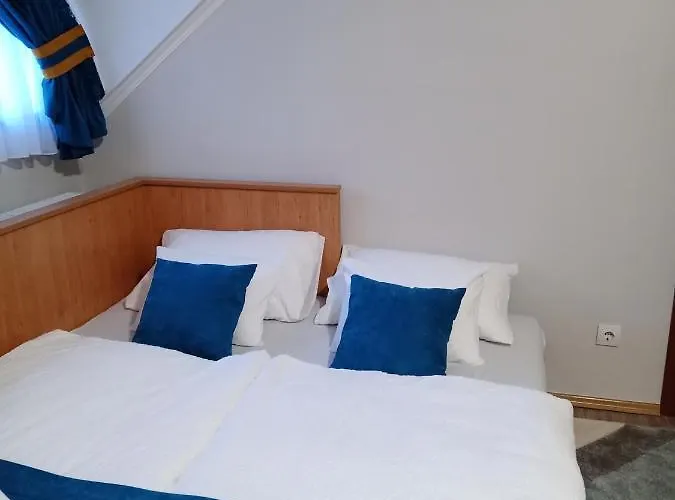 Ferenc Vendeghaz 4* Tihany